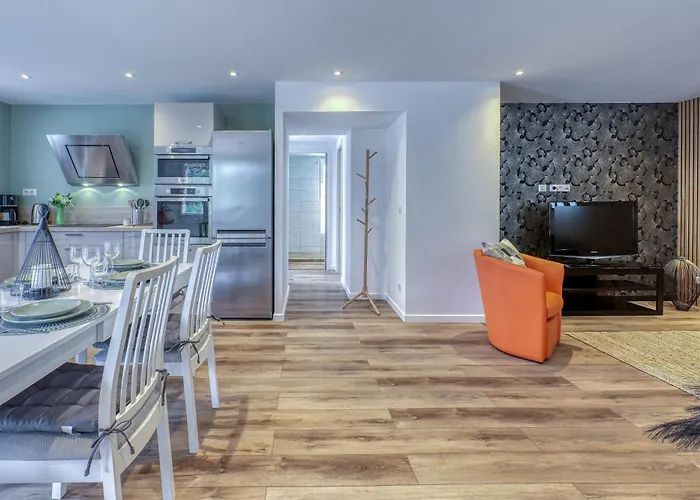 Location avec piscine&parking privé à Bandol