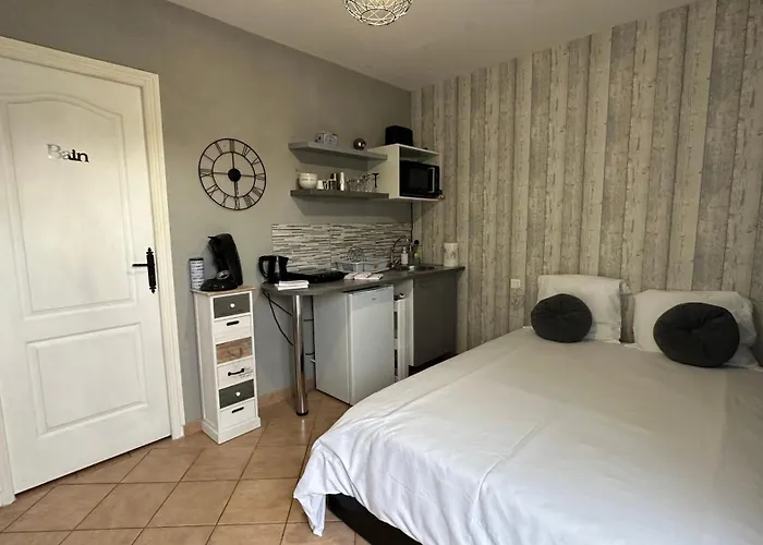 studio indépendant dans villa avec piscine jacuzzi