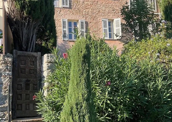 Grande maison avec jardin Mougins vieux village