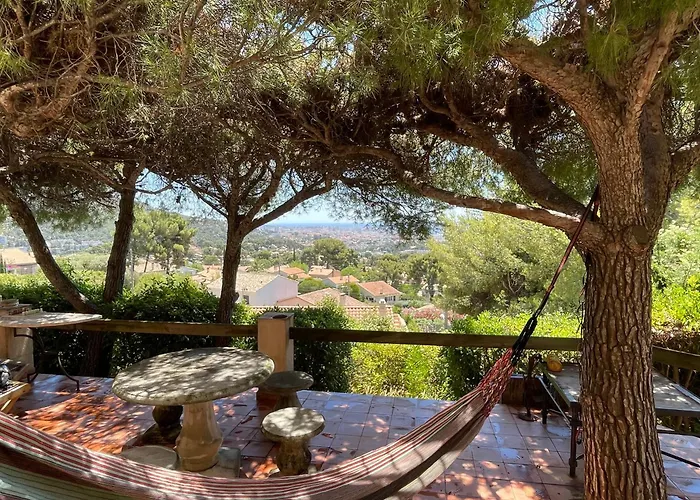 Au calme des Pins avec vue mer
