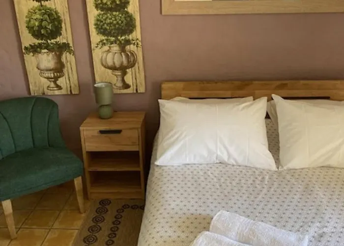 Le Logis des Remparts Coeur de la Cité médiévale, Jardin privé