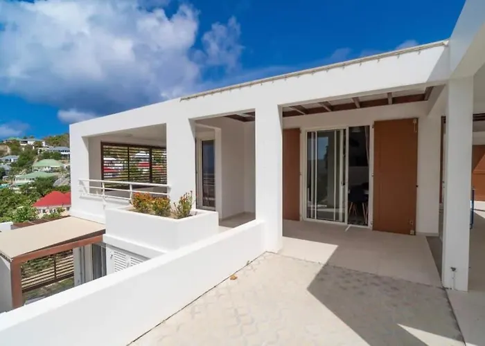 Summer Citadel Villa In Colombier Area