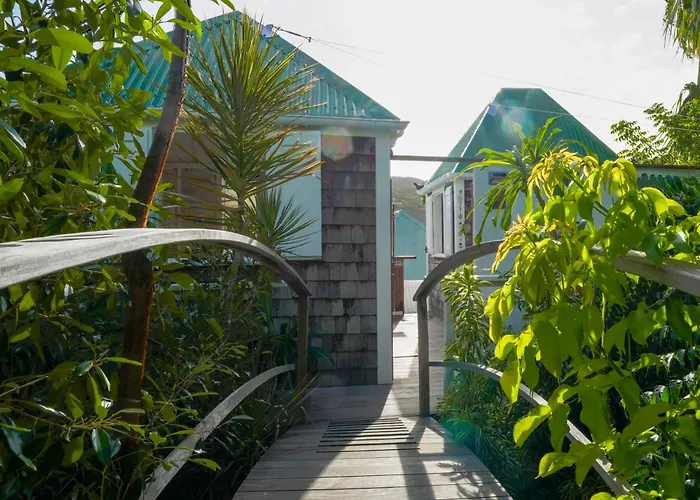 Charming Bungalow in Saint Barthélemy with Shared Pool.