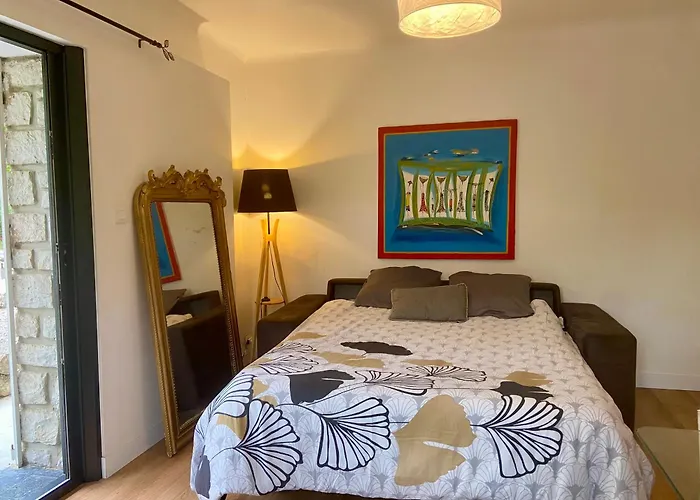 Rez de Villa Nice Côte d'Azur piscine privée