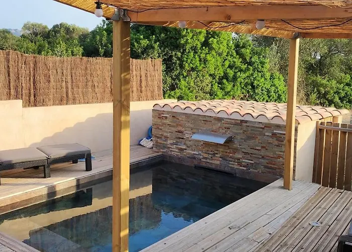 Tiny house avec piscine à Figari