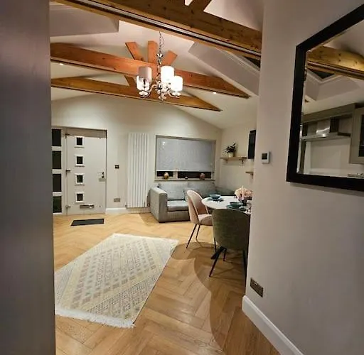 Little Cottage Oassis