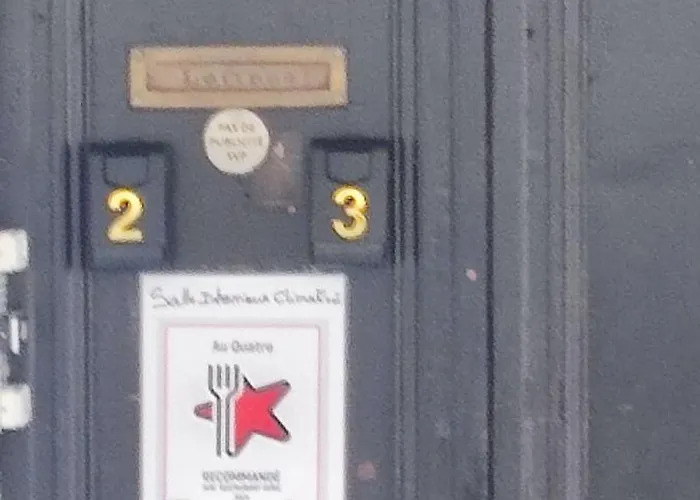 Au QUATRE, 2em étage centre historique
