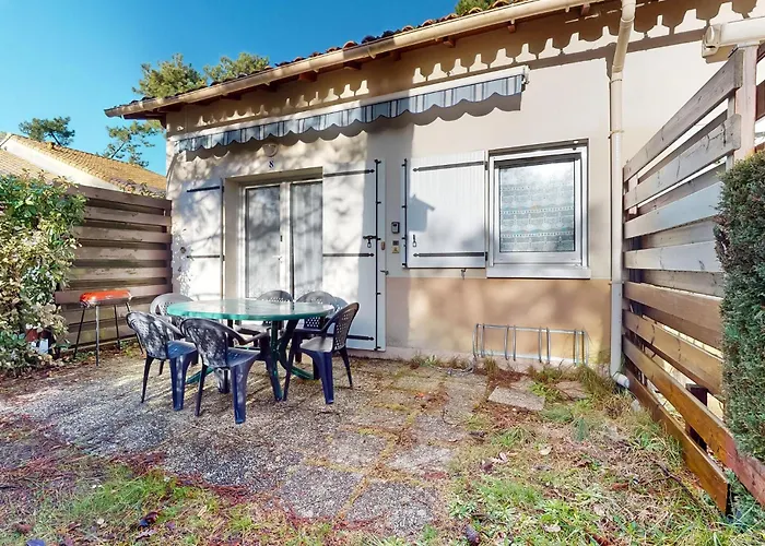 3 Bedroom Pet Friendly Home In Ronce-Les-Bains