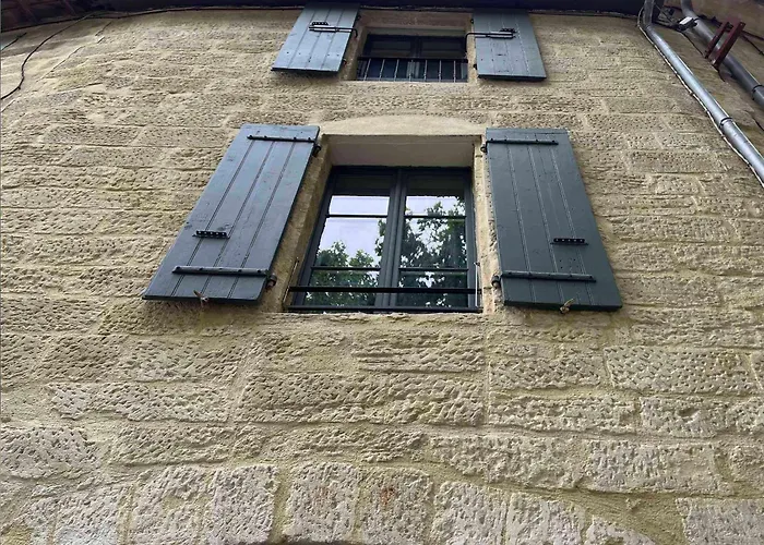 maison pierre centre Uzès climatisation garage