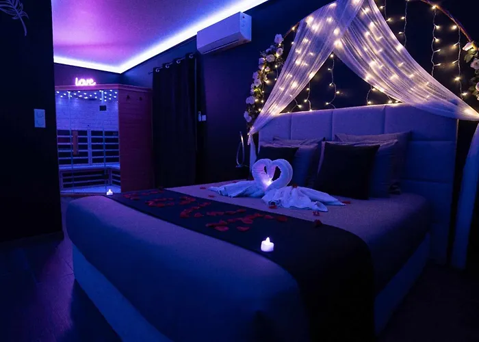 LA NUIT DES SECRETS Love Room 4 étoiles avec Jacuzzi et Sauna