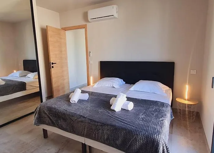 Villa Florida, 8 pers, vue montagne, 350 m plage à pieds
