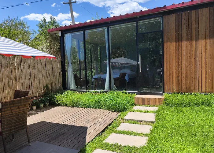 Billina Private Boutique Garden Cottage