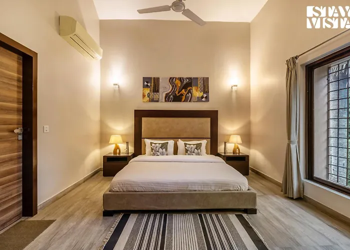 Stayvista At Simply Beige With Jacuzzi, Wi-Fi, Bbq