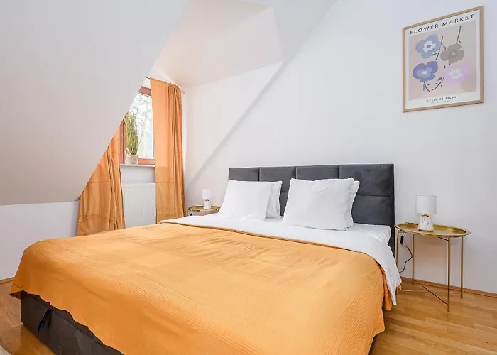Lumina I Premium House 253M2 I 12 Guests I Parking I 2 Bathrooms I Terrace