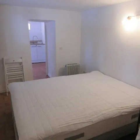 Location avec piscine&parking privé à Bandol