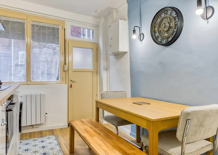Loulou maison de ville sur 4 niveaux au coeur de ville