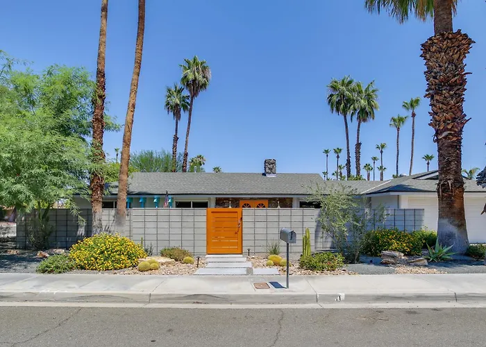 Funky Palm Springs Paradise Near Golf Courses