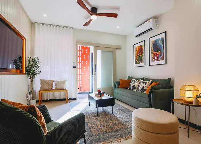 Sea Breeze Villa Patong