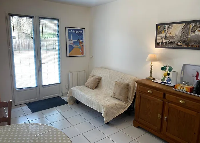 Beau T2 proche plages , commodités