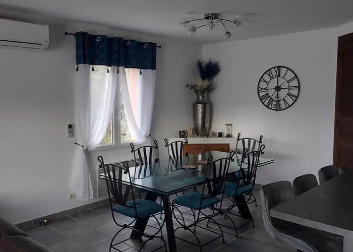 Maison agréable pour vacances en Provence, idéale pour 8 personnes