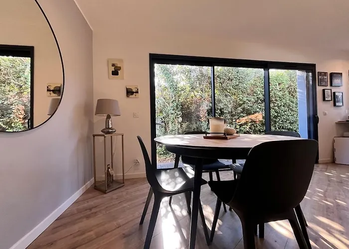 Villa avec piscine au charme authentique et naturel