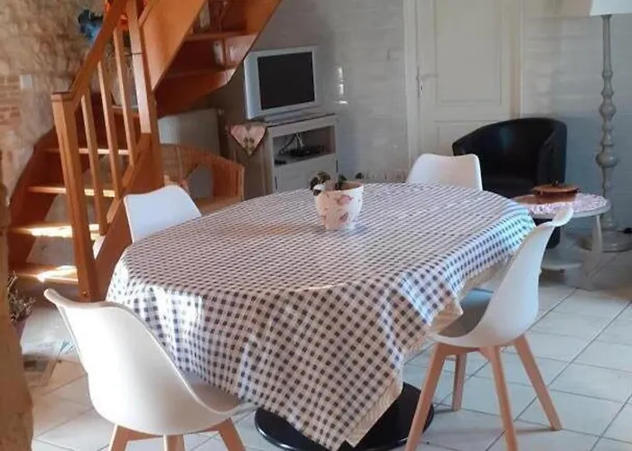 Charmante maison en pierre avec jardin clos, Tourtoirac - FR-1-616-280
