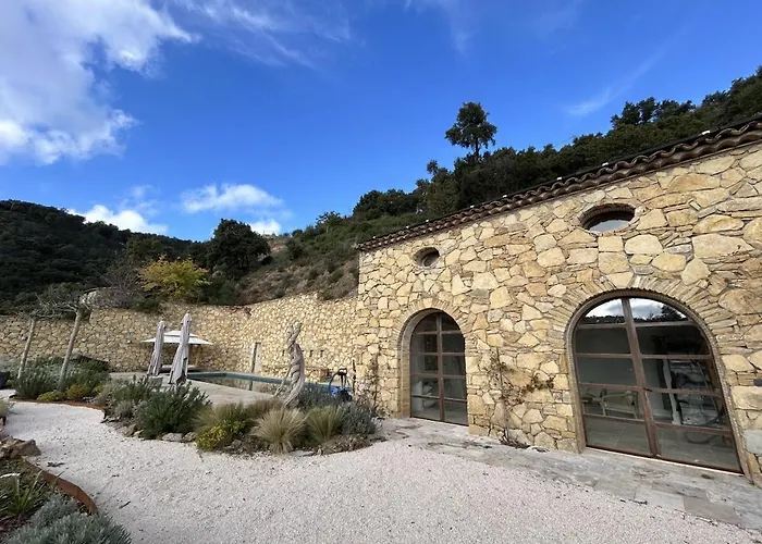 Authentic Renovated Villa, Pool, Magnificent View