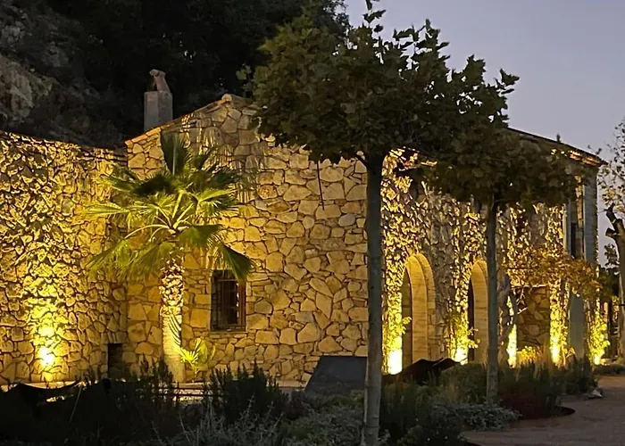 Authentic Renovated Villa, Pool, Magnificent View