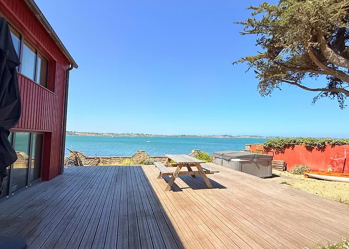 Le Chantier d 'Ernest- Loft T4 les pieds dans l' eau