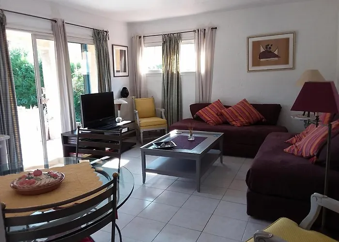 Mougins Apartment in Provençal house near Cannes
