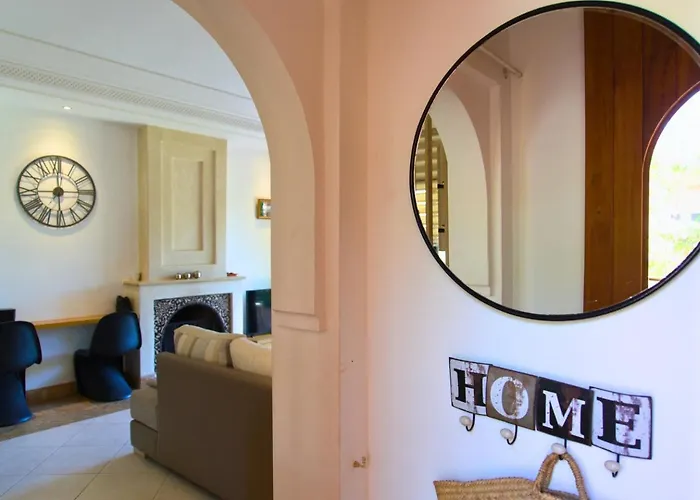 Charming Villa With Private Pool, Bbq