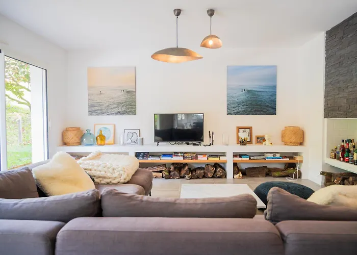 Connemara, Superbe Villa avec piscine, au cœur de la forêt, accès à la plage en vélo