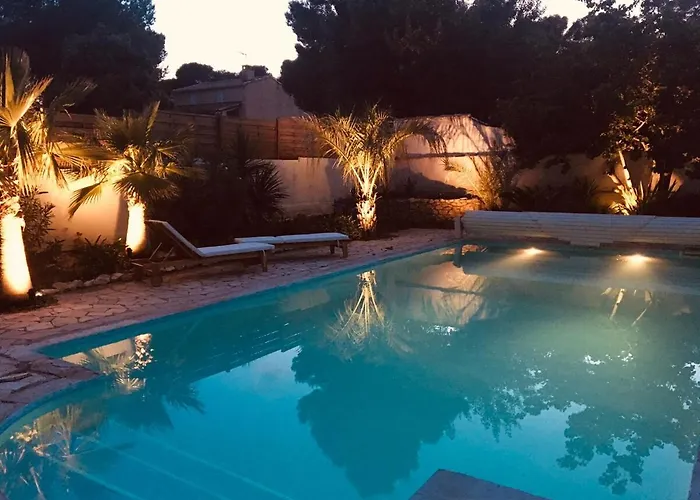 Provencal Villa With Pool And Large Terrace