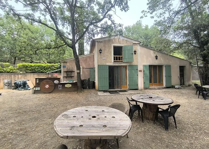 Maison Etona