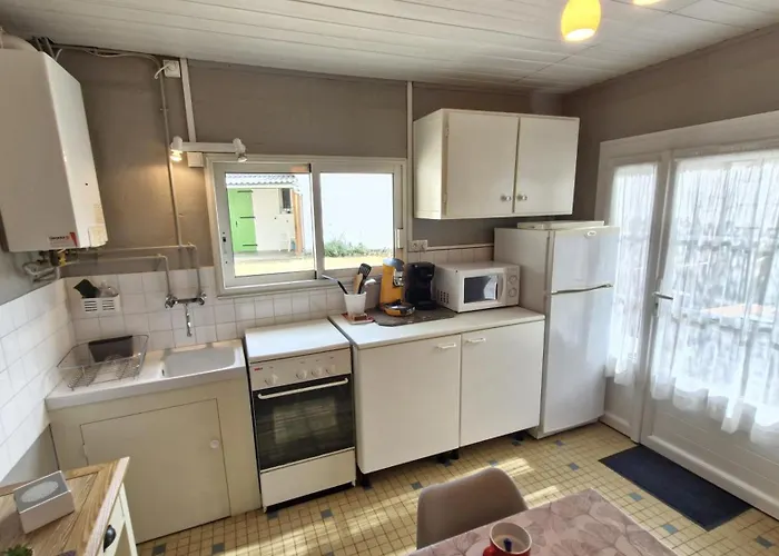 St Georges De Didonne - Agreable Petite Maison Avec Cour - 1 Chambre