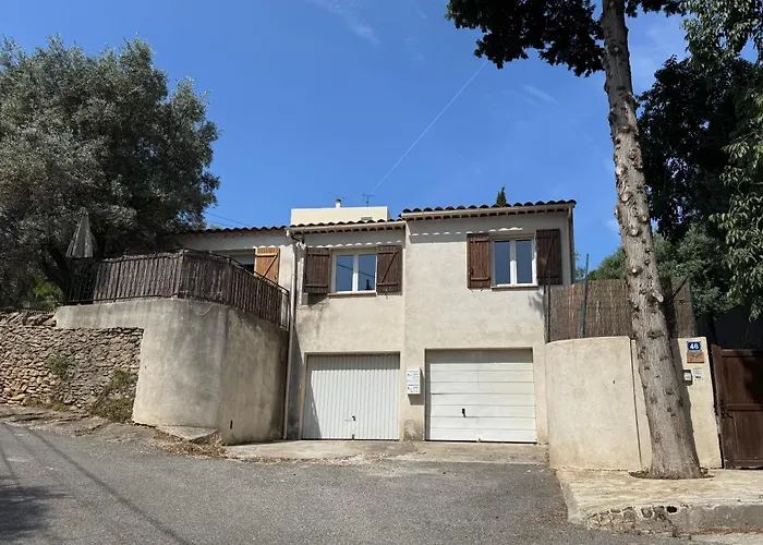 Villa Au Calme Avec Jardin, Parking, Clim, Proche De Tout !