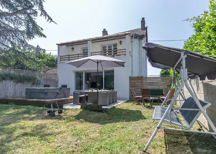 La Villa Romaine, Jacuzzi 15 min du Zoo de Beauval