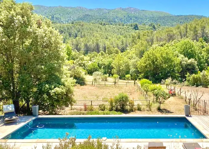 Villa de charme piscine vue panoramique Sainte-Victoire proche lac et Aix centre