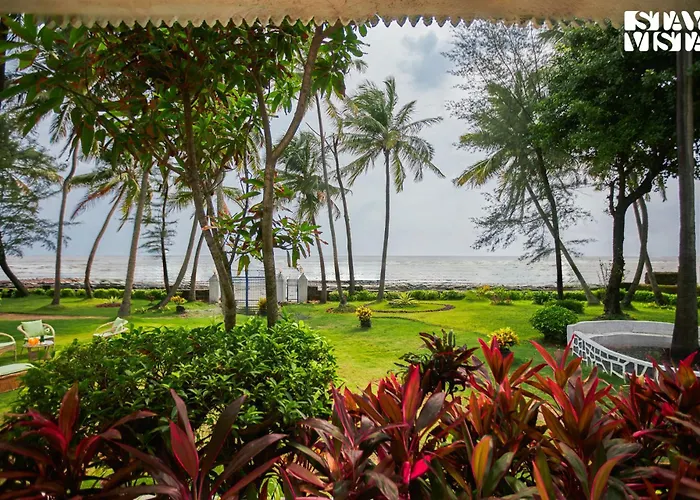 Stayvista'S Villa Bharat - Beachfront Serenity With A Spacious Lawn