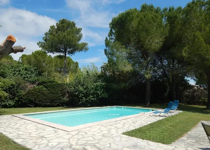 Maison de vacances avec piscine à 20min des plages