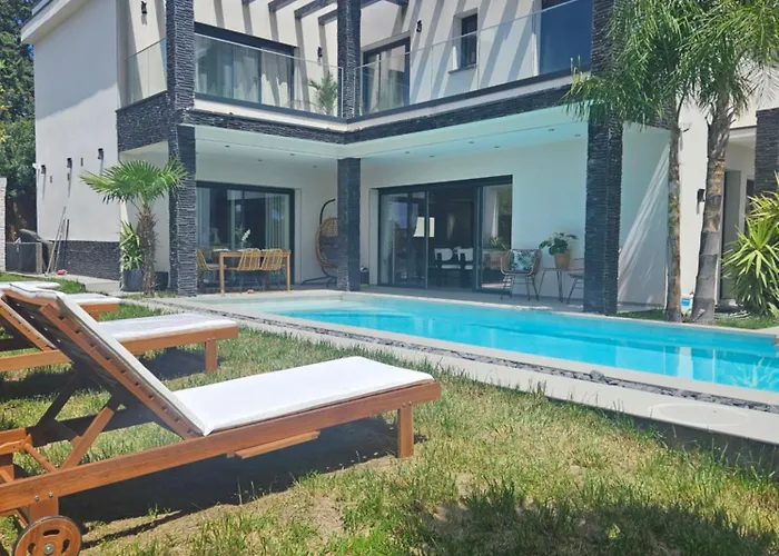 Spacieuse Villa avec piscine