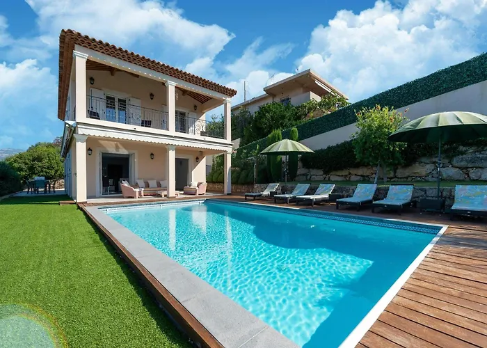 CASA-Mathilda luxueuse villa moderne avec piscine