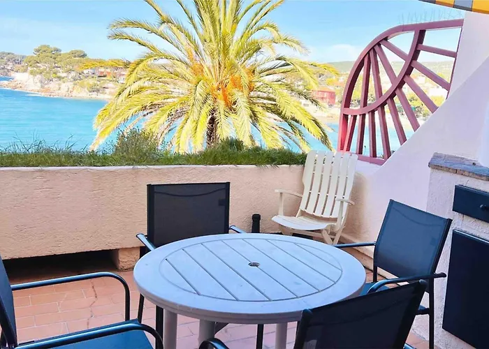 Terrasse avec superbe vue mer&pieds dans l’eau