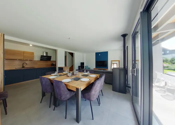 Villa Romane spacieuse pour 12, proche des pistes aux Rousses - FR-1-834-5