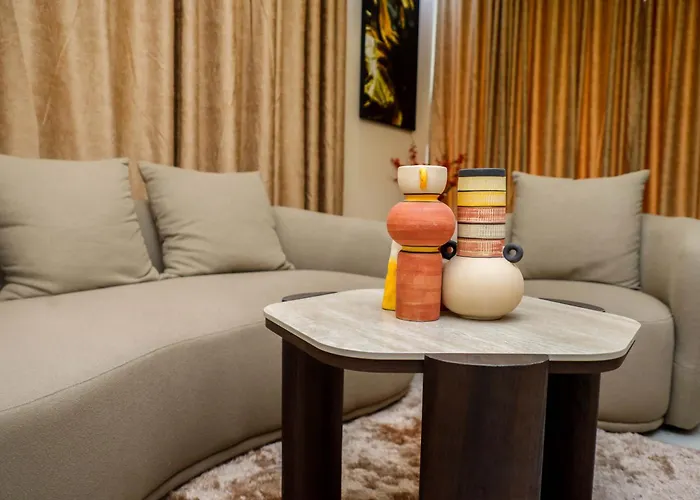 Luxury 3Br Villa With Smart Lock , Fast Wifi, Sure Parking In Oyarifa, Accra