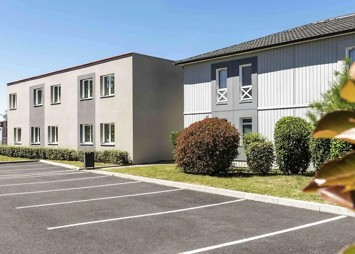 ibis Issoire