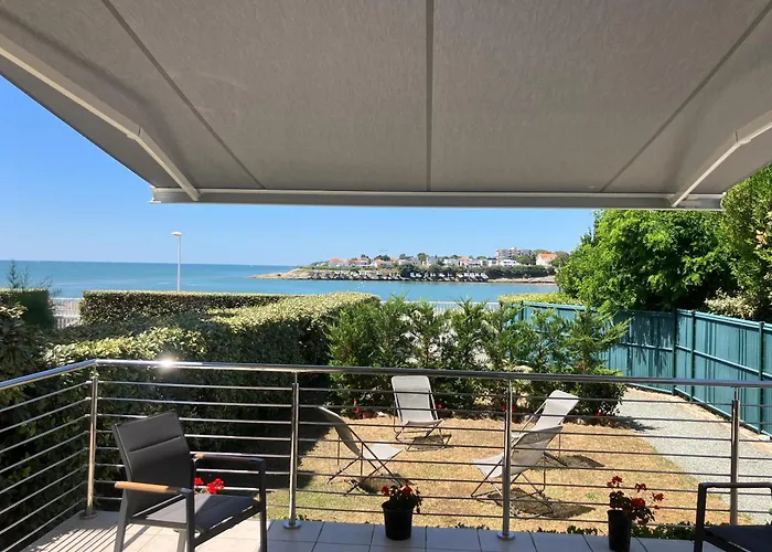 Devant la mer et la plage de ROYAN PONTAILLAC, 4chambres 2 à 8 personnes