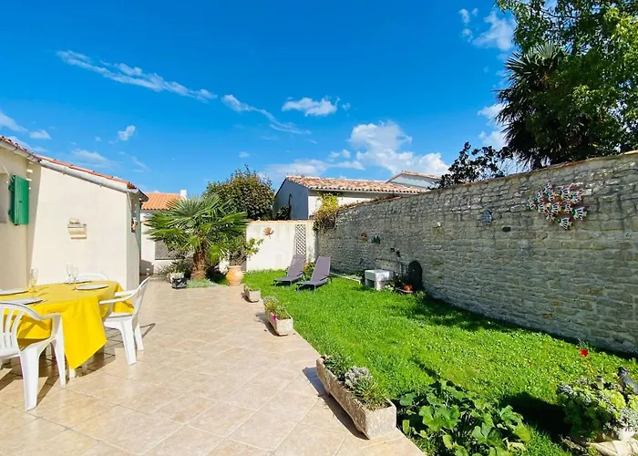 Villa de plain pied à l intérieur des remparts