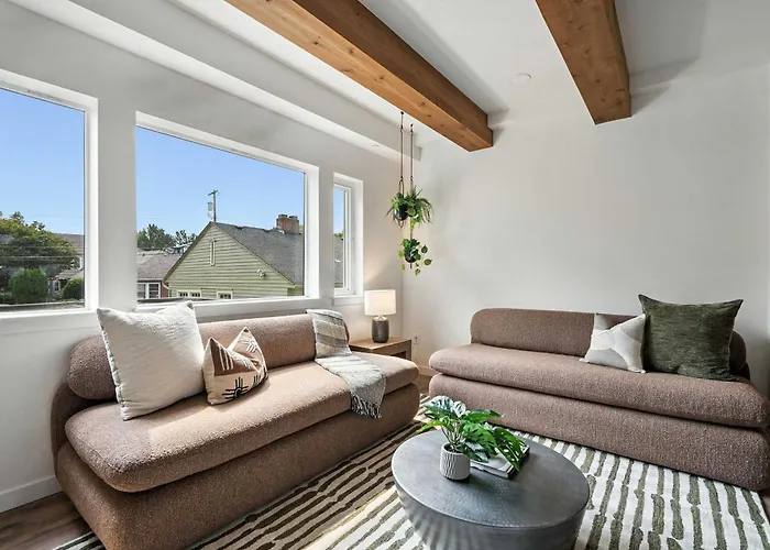 The Adelynn - Sleek 2Br House In Portland - Walk To Everything
