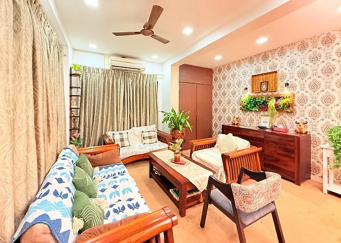 Hilltop Hideaway Party Friendly 4Bhk Pool Villa By Spacez